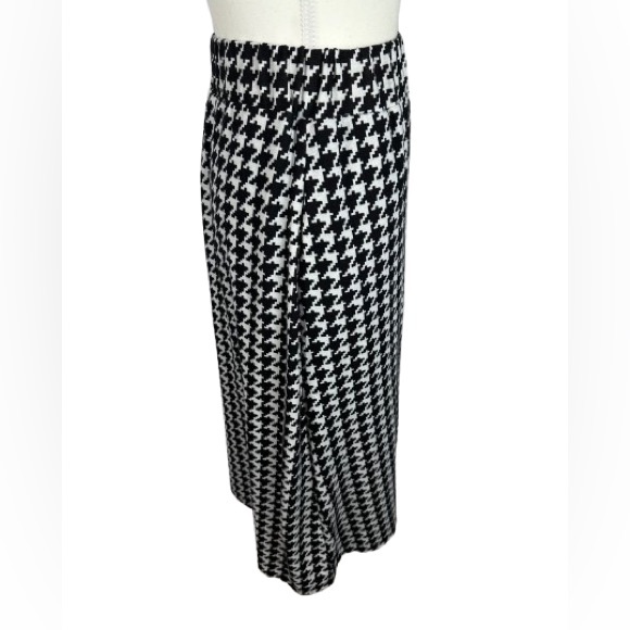 Robert Louis Black and White Midi Skirt - Picture 2 of 4